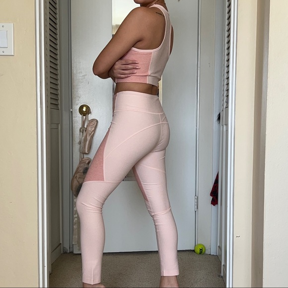 Outdoor Voices x Madewell 3/4 move free leggings and Athena top - Picture 2 of 3